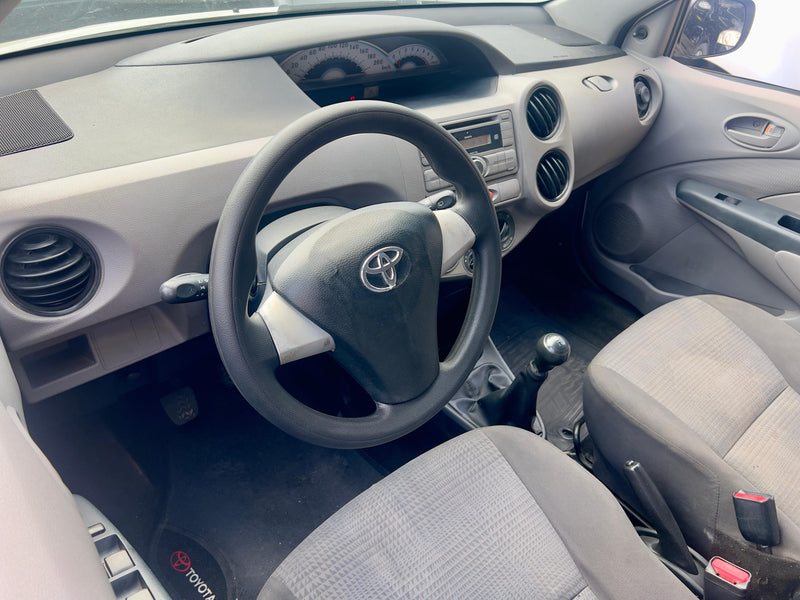 Toyota Etios XS 1.3 Mec. 2013