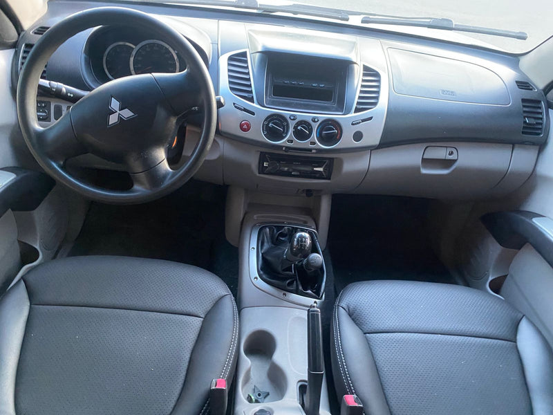 Mitsubishi L200 Triton 3.2 Diesel 4x4 Mec. 2012