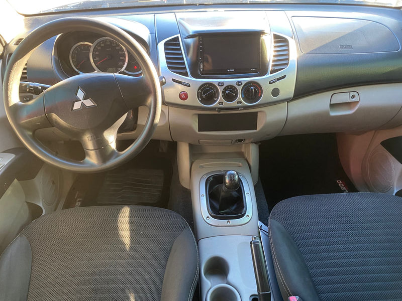 Mitsubishi L200 Triton HLS 2.4 CD 2013