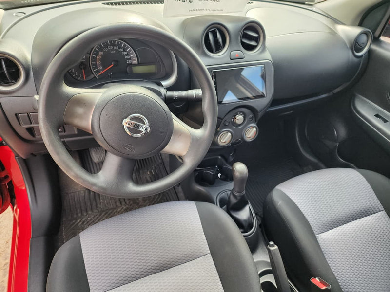 Nissan March 1.0 S 2014
