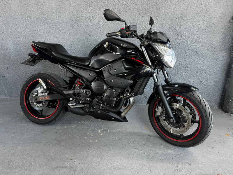 Yamaha XJ6N 2011